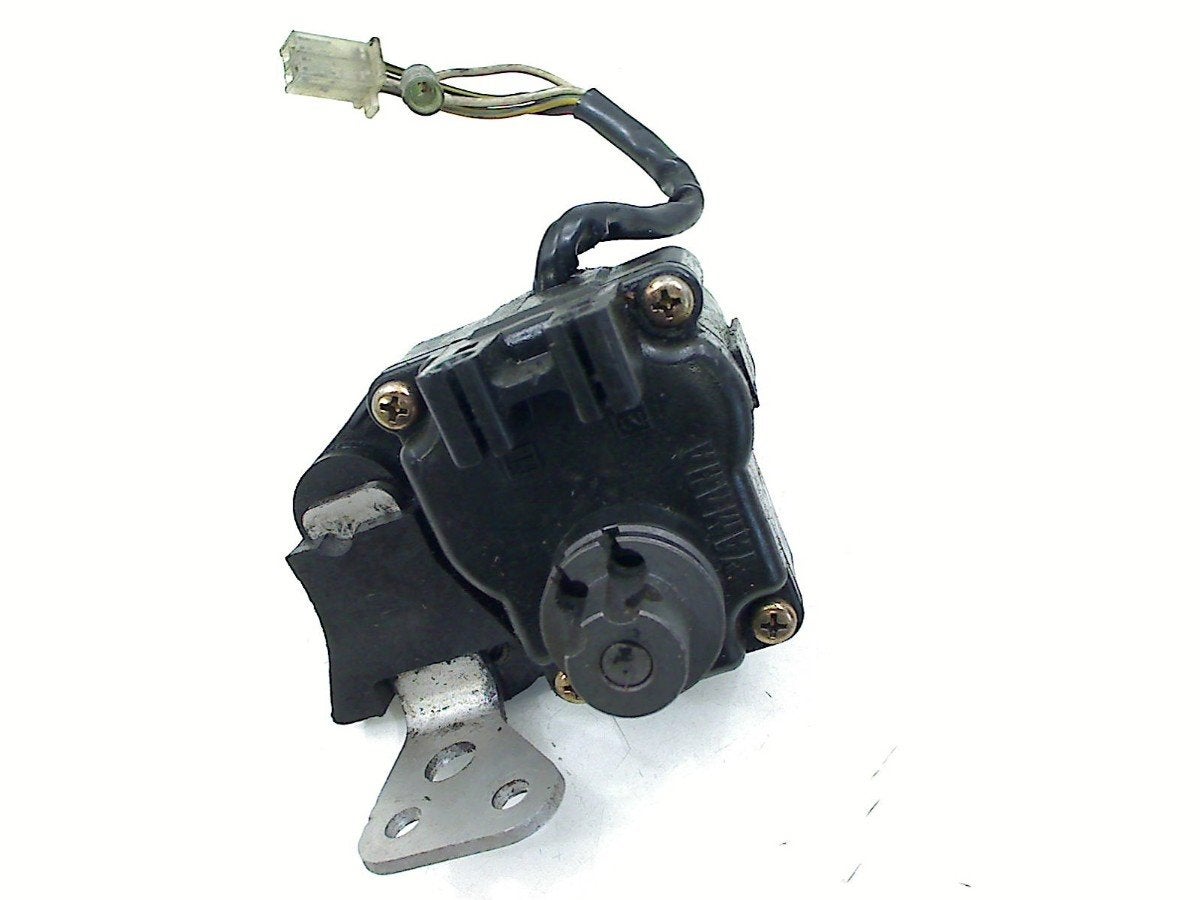 SERVOMOTOR Yamaha YZF R1 1998-1999 (YZF-R1 4XV), Dhr. S. di Majo, Gebruikt, Info@cama-motorparts.nl, P.J. Troelstraweg 8 8
3144 CX  MAASSLUIS, NL
