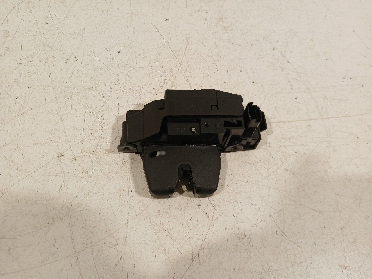 Slot mechaniek kofferdeksel achterklep elektrisch Opel Corsa, Auto-onderdelen, Onderdelen@venauto.nl, Van der Ven Autorecycling B.V.