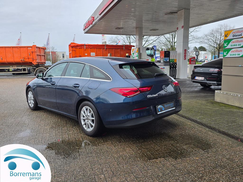 Mercedes-Benz CLA 180 SHOOTING BREAK Navi/Lane Assit/Zetelv, Auto's, Mercedes-Benz, CLA, 4 cilinders, USB, Bedrijf