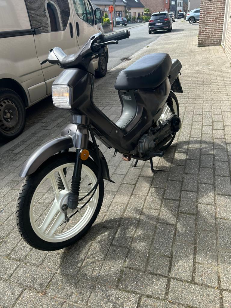 Honda wallaroo, Fietsen en Brommers, Ophalen, Zo goed als nieuw