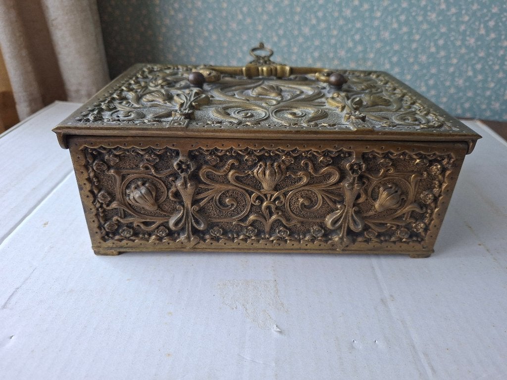ANCIEN COFFRET A BIJOUX STYLE RENAISSANCE   ERHARD SÖHNNE, Enlèvement ou Envoi