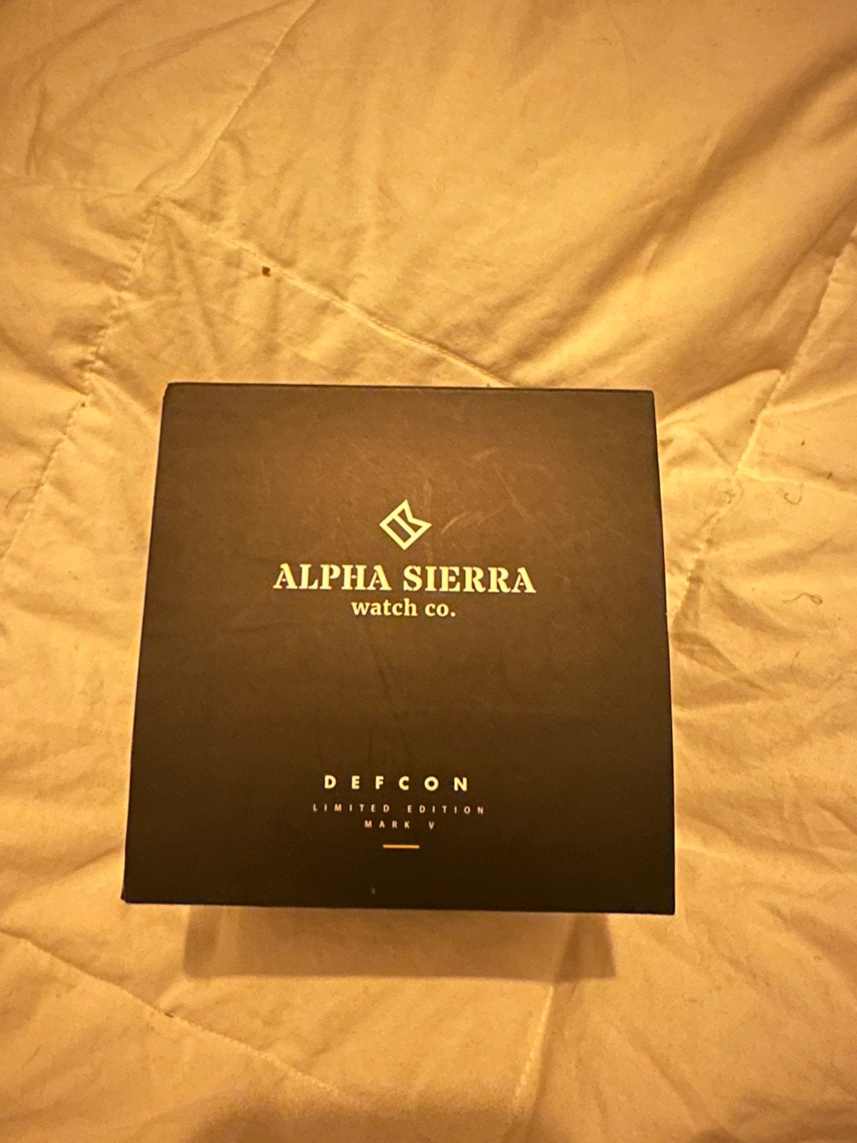 Alpha Sierra Defcon LGM62AL Mark V — Beperkte editie — Nieuw, Handtassen en Accessoires, Overige merken, Leer, Staal, Polshorloge