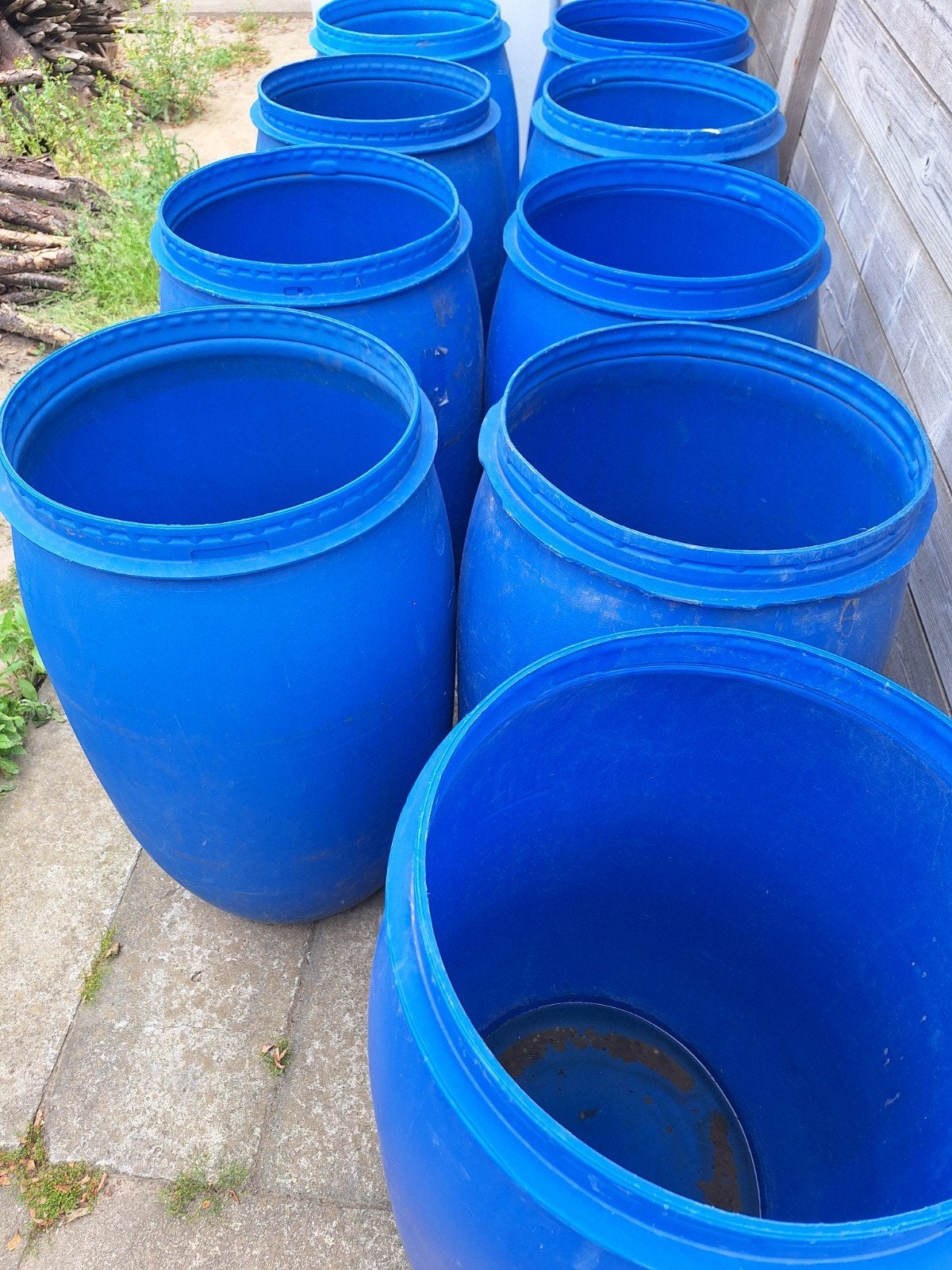 Blauwe tonnen, Ophalen