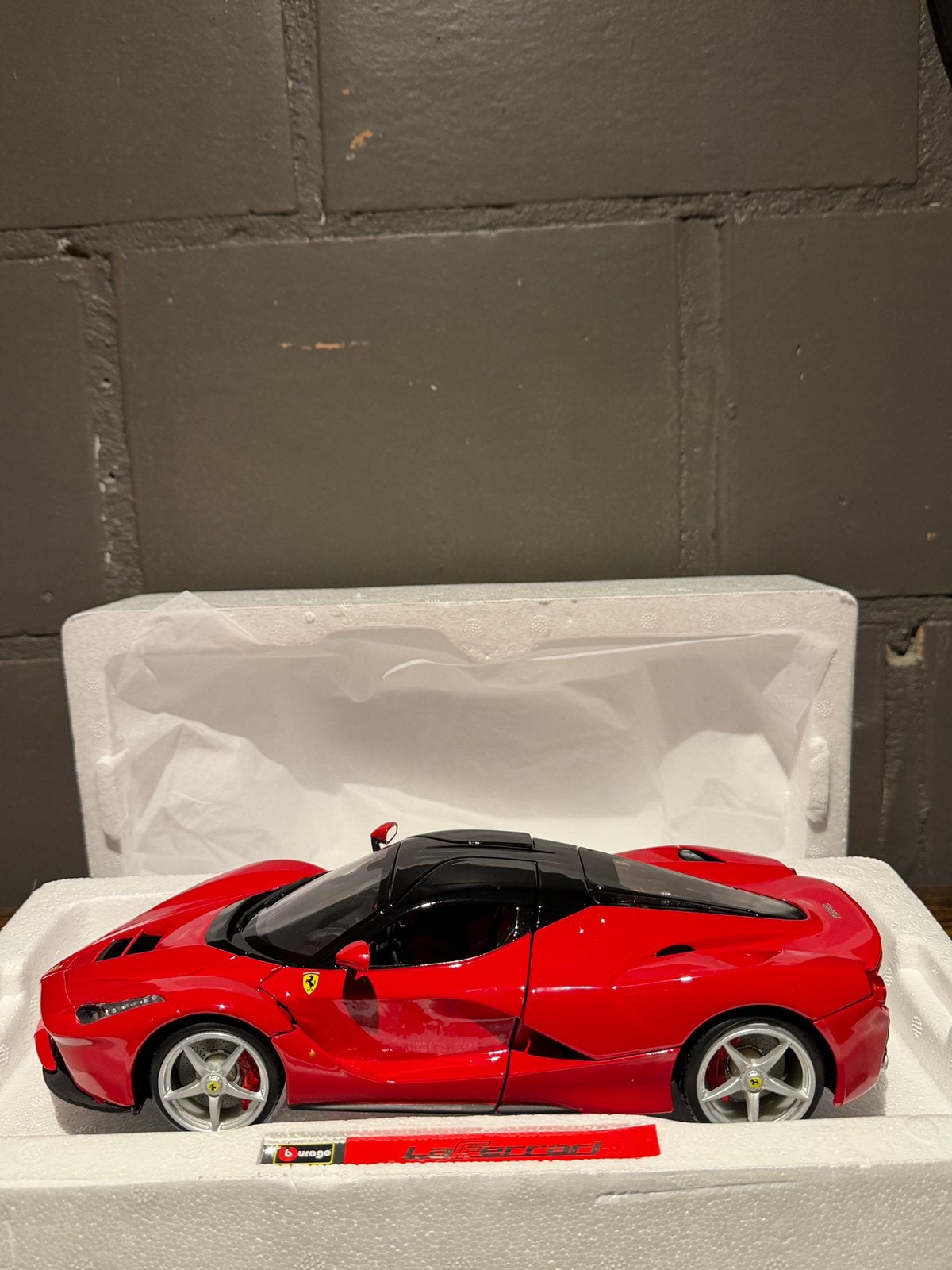 LaFerrari bburago signature, Ophalen of Verzenden, Zo goed als nieuw