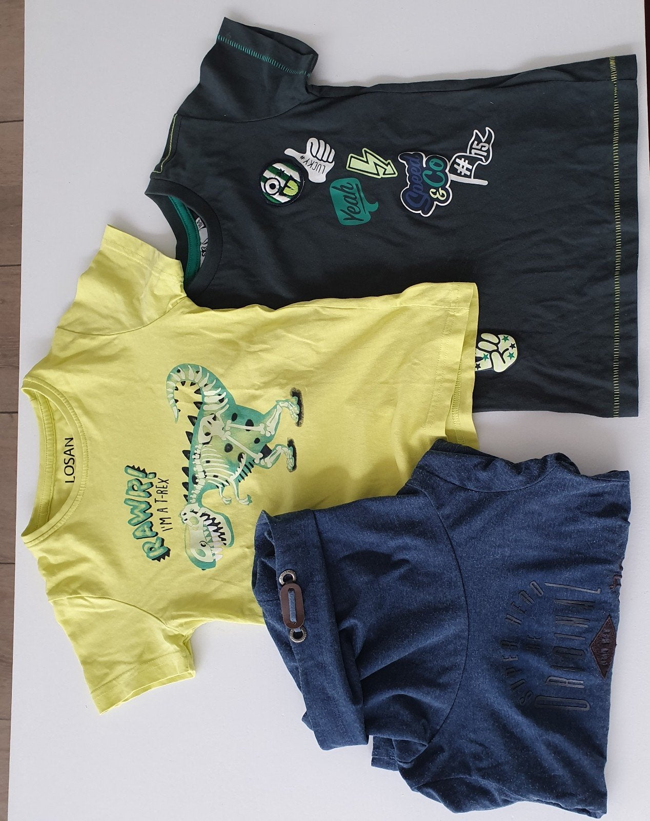 3 kleuter T-shirts + slaapzak maat 104, Kinderen en Baby's, Ophalen, Maat 104