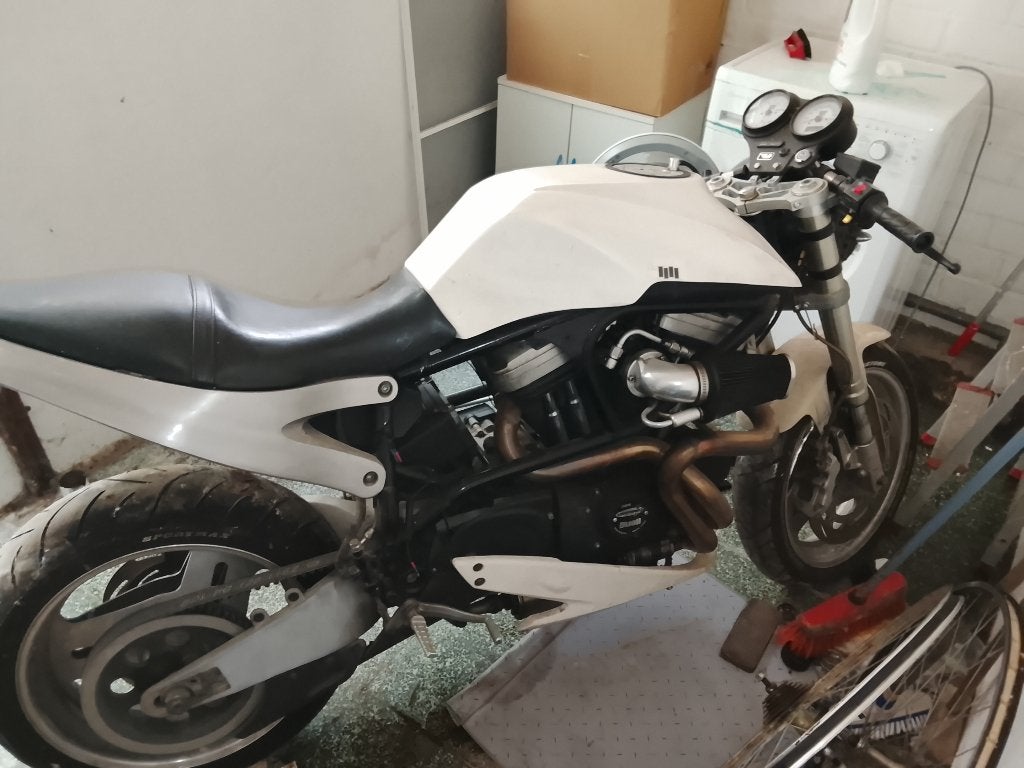 Buell X1 lightning 1200 cc racing Blue White stripe, Occasion, 2 cylindres, 1200 cm³, Manuelle