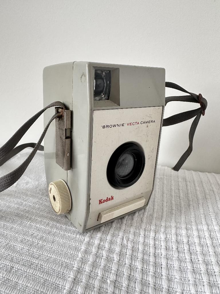 Kodak Brownie Vecta - vintage camera uit 1960, Ophalen of Verzenden, 1960 tot 1980, Filmcamera