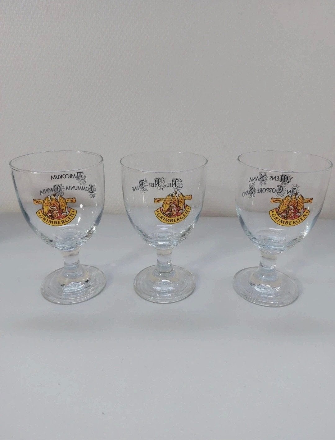 3 verres à bière Grimbergen sur pieds — dictons latins, Enlèvement