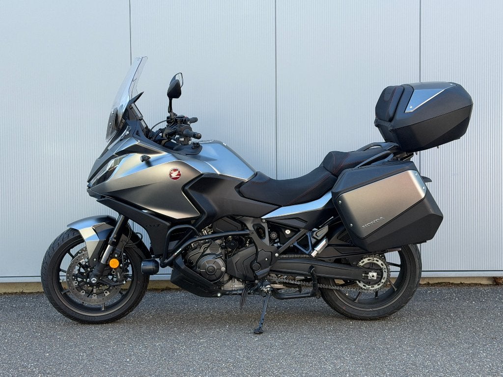 Honda NT 1100 DCT/ Abaisssé / 3 valises / 2024 / 8800km, Permis Moto A, Tourisme, Entreprise, Plus de 35 kW