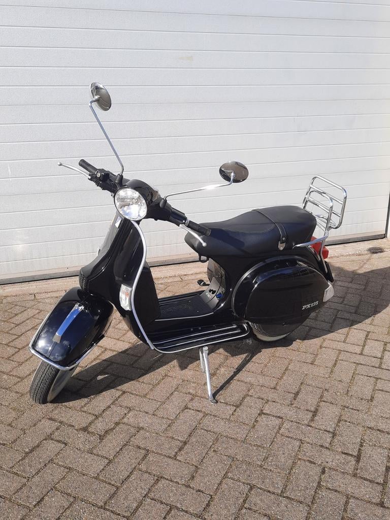 Vespa px 125cc  5236 km ( in nieuwstaat), Motoren, Particulier