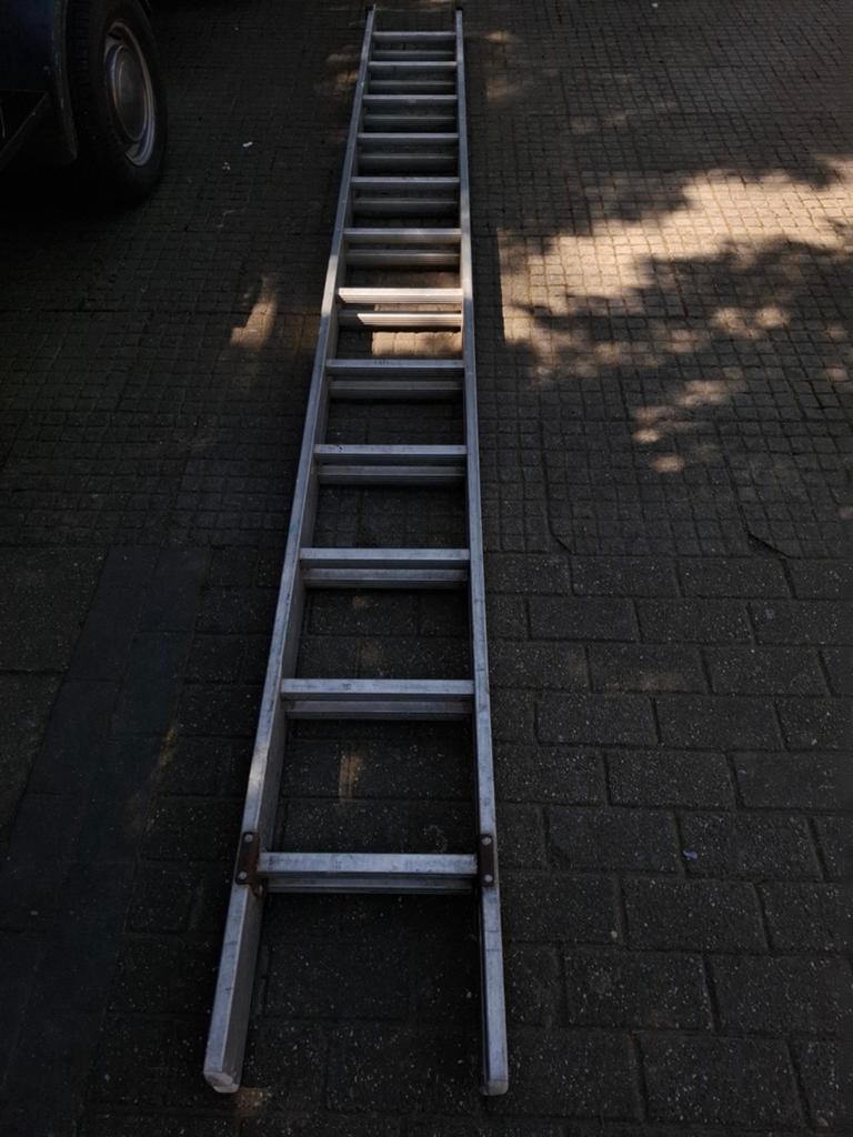 Uiischuifbare ladder, Enlèvement, Échelle