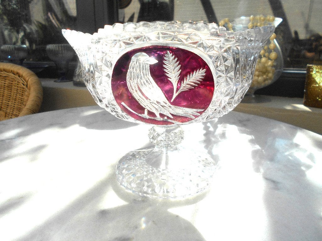 ancienne bonbonnière en cristal decor couleur rubis oiseai, Antiquités & Art, Enlèvement ou Envoi