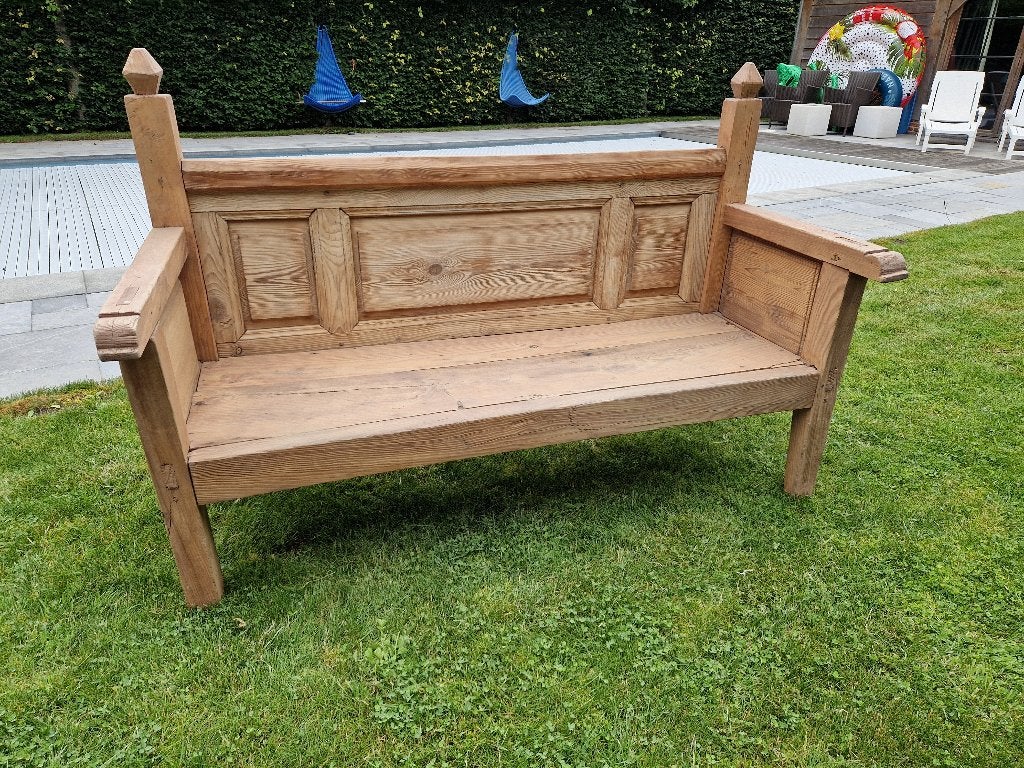 Leuke houten bank, Ophalen
