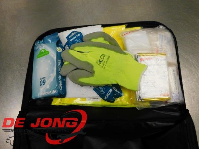 Kit premiers soins d'un Peugeot 308, -, 3 mois de garantie, Utilisé, -