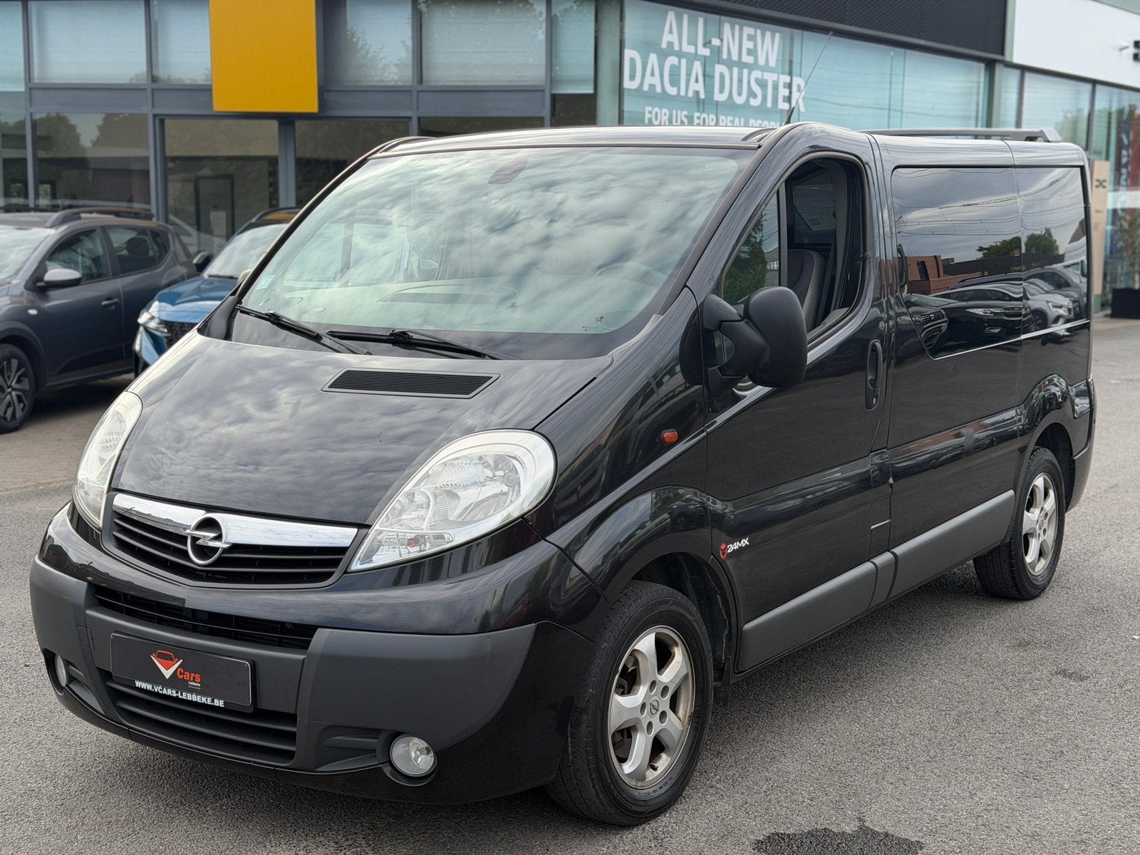 Opel vivaro 2.5 dubbele cabine navi airco+ keuring vvk, Auto's, Bedrijf, Euro 4, Te koop, Centrale vergrendeling