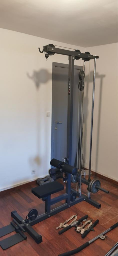 Appareil de musculation finnlo multi lat-tower, Sports & Fitness, Équipement de fitness, Enlèvement