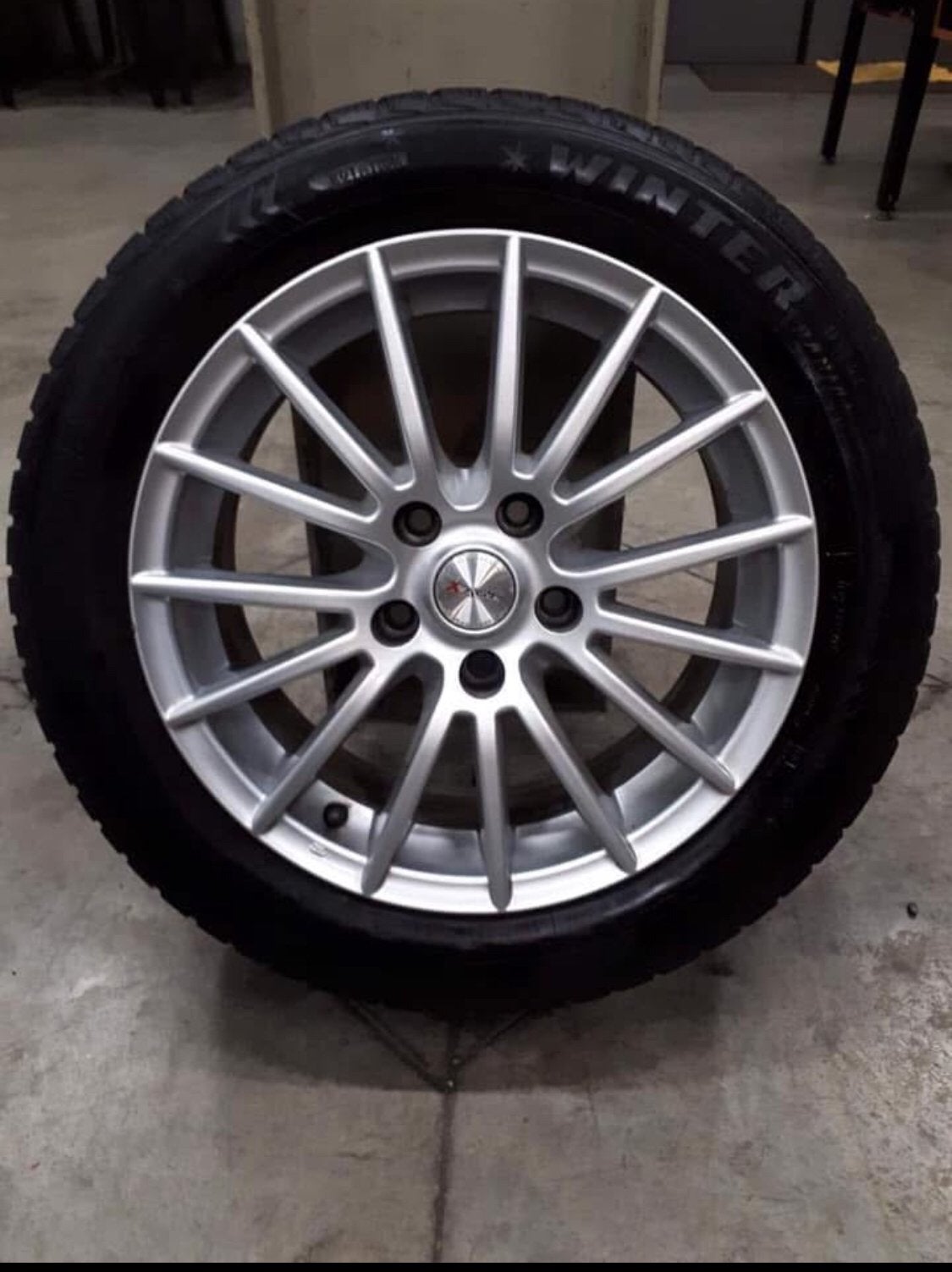 Jantes alu. 16 pouces avec pneus hiver pour Renault, Autos : Pièces & Accessoires, Pneus et Jantes, Pneus hiver, 16 pouces, Véhicule de tourisme