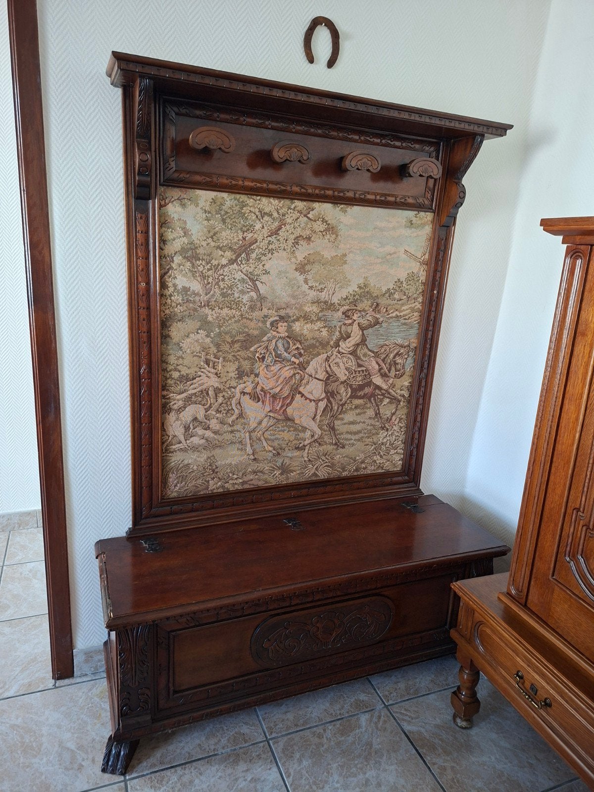 Porte manteau avec coffre en bois, Enlèvement