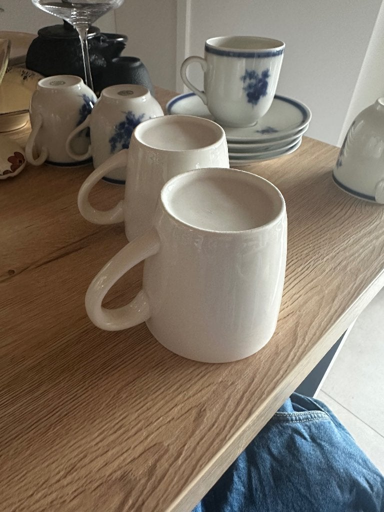 Lot de vaisselle à donner, Enlèvement, Comme neuf, Assiettes(s)
