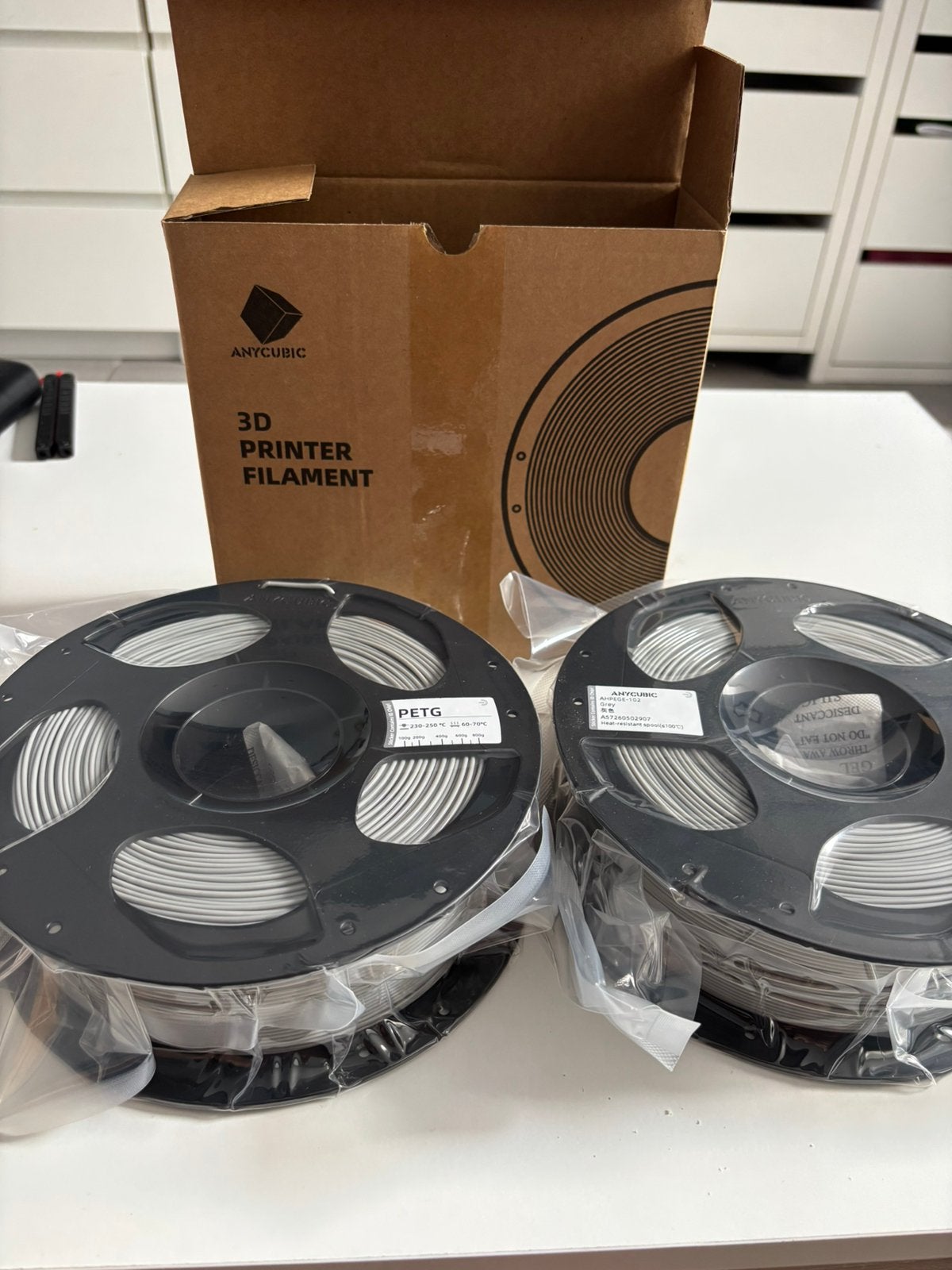 Lot de 2 bobines PETG Gris 1KG Anycubic sous vide, Enlèvement ou Envoi, Neuf