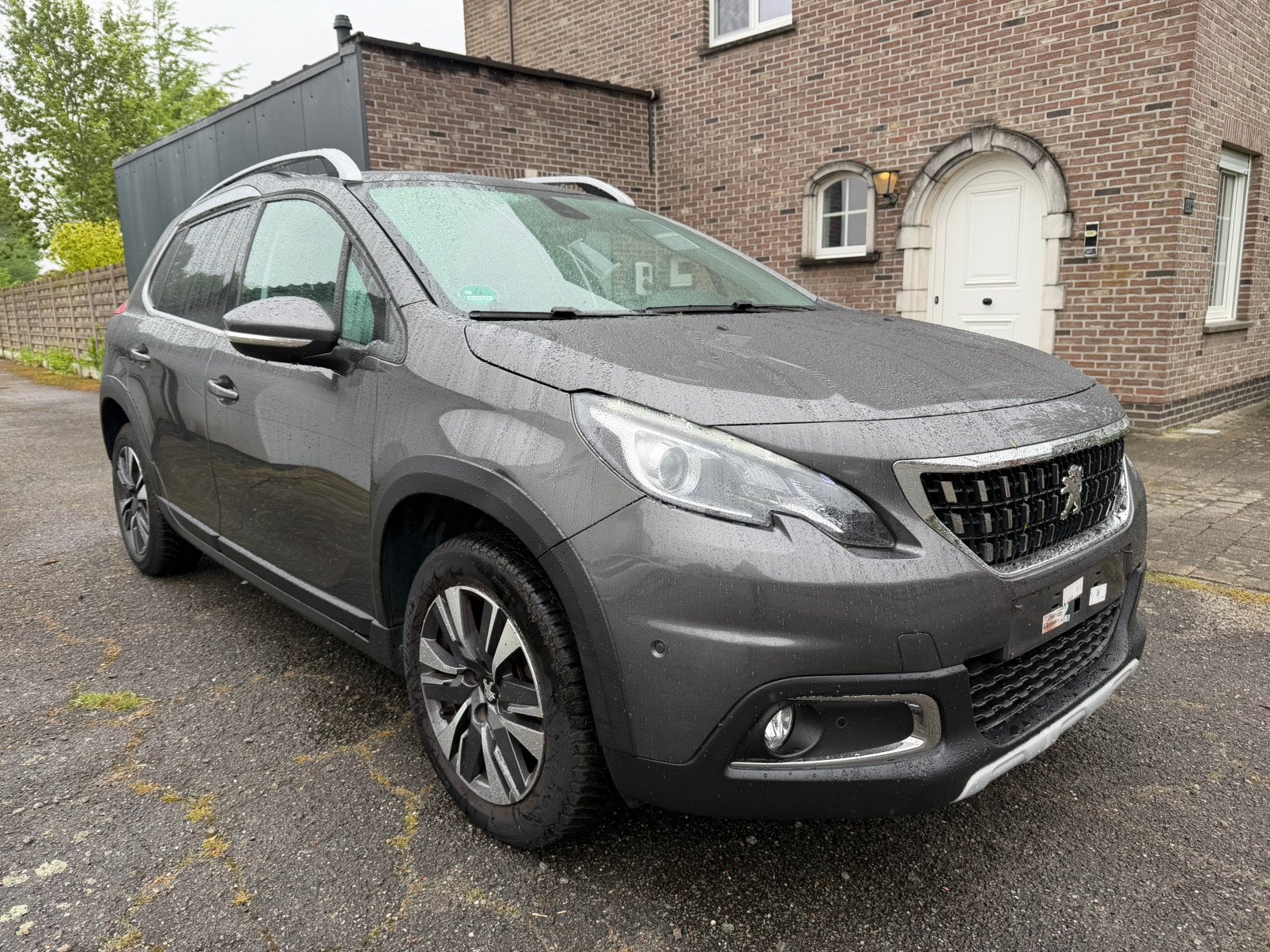 Peugeot 2008 / 1.2 Benzine Eurod / 41.000 km!, Auto's, Peugeot, Euro 6, Leder en Stof, Bedrijf, Handgeschakeld