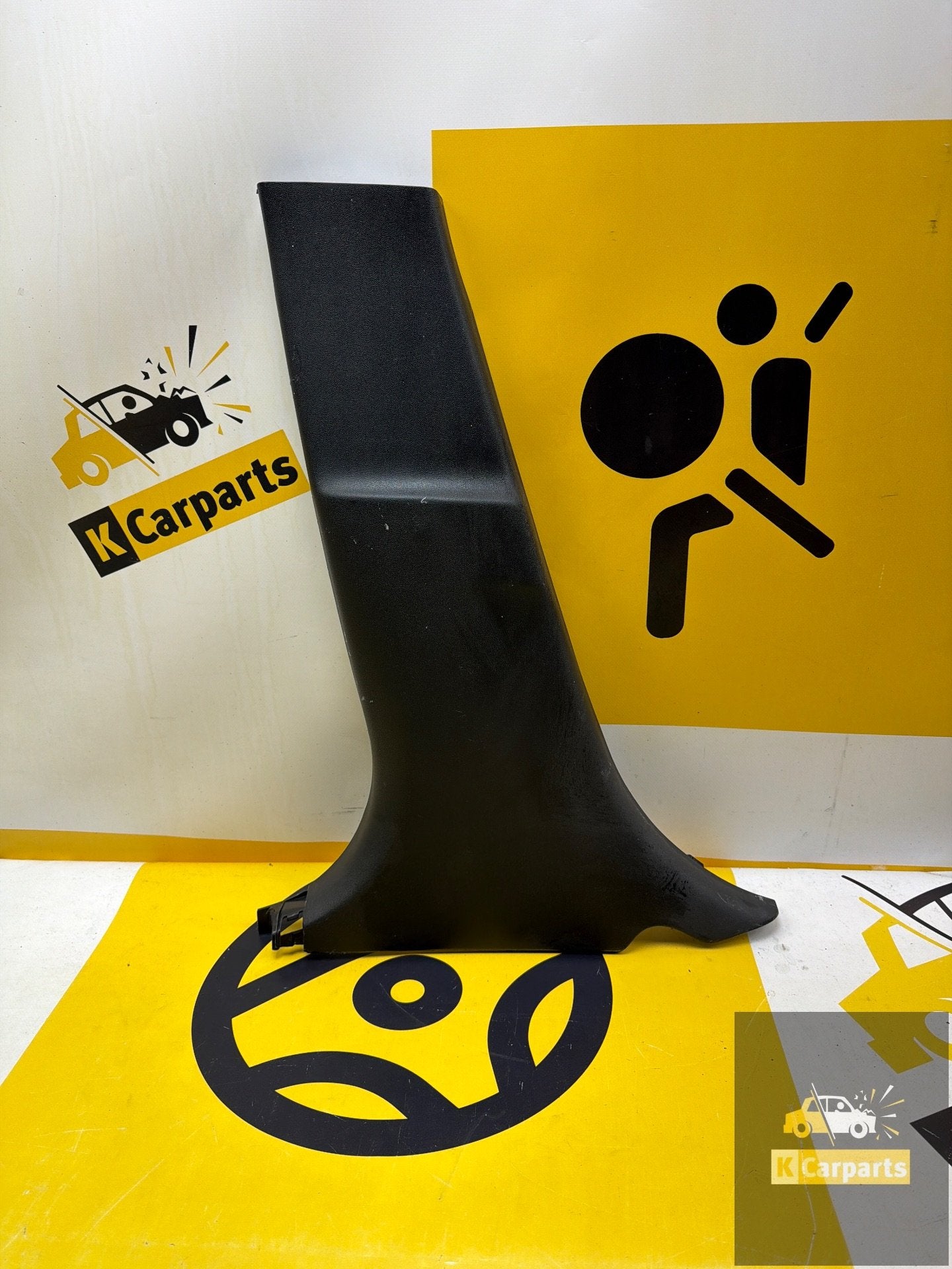 Cache de montant B gauche pour Peugeot 108, r f rence 624140, Taurusavenue 1
2132 LS  Hoofddorp, NL, Contact.group@renault.com