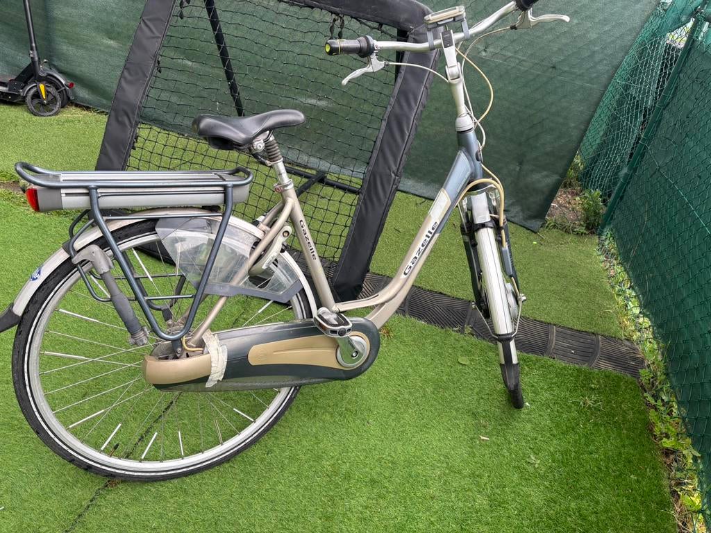 Elektrische dames fiets gazelle, Fietsen en Brommers, Elektrische fietsen, Ophalen of Verzenden, Zo goed als nieuw, Gazelle