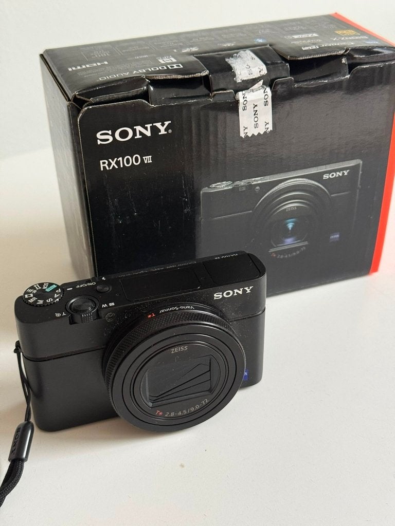 Sony Cybershot DSC-RX100 VII te koop, Écran inclinable/pivotant, 20 mégapixels, Comme neuf, Enlèvement