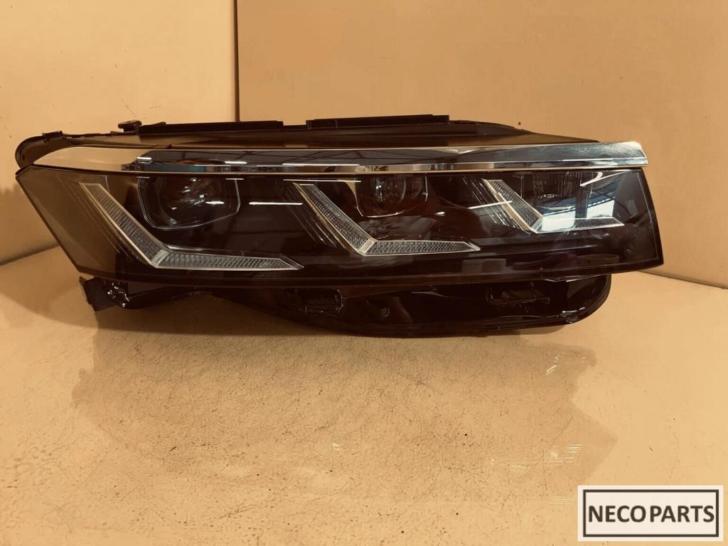 Koplamp rechts ORIGINEEL VW TOUAREG III LIFT FULL LED 2018-, Enlèvement ou Envoi, Utilisé, Volkswagen