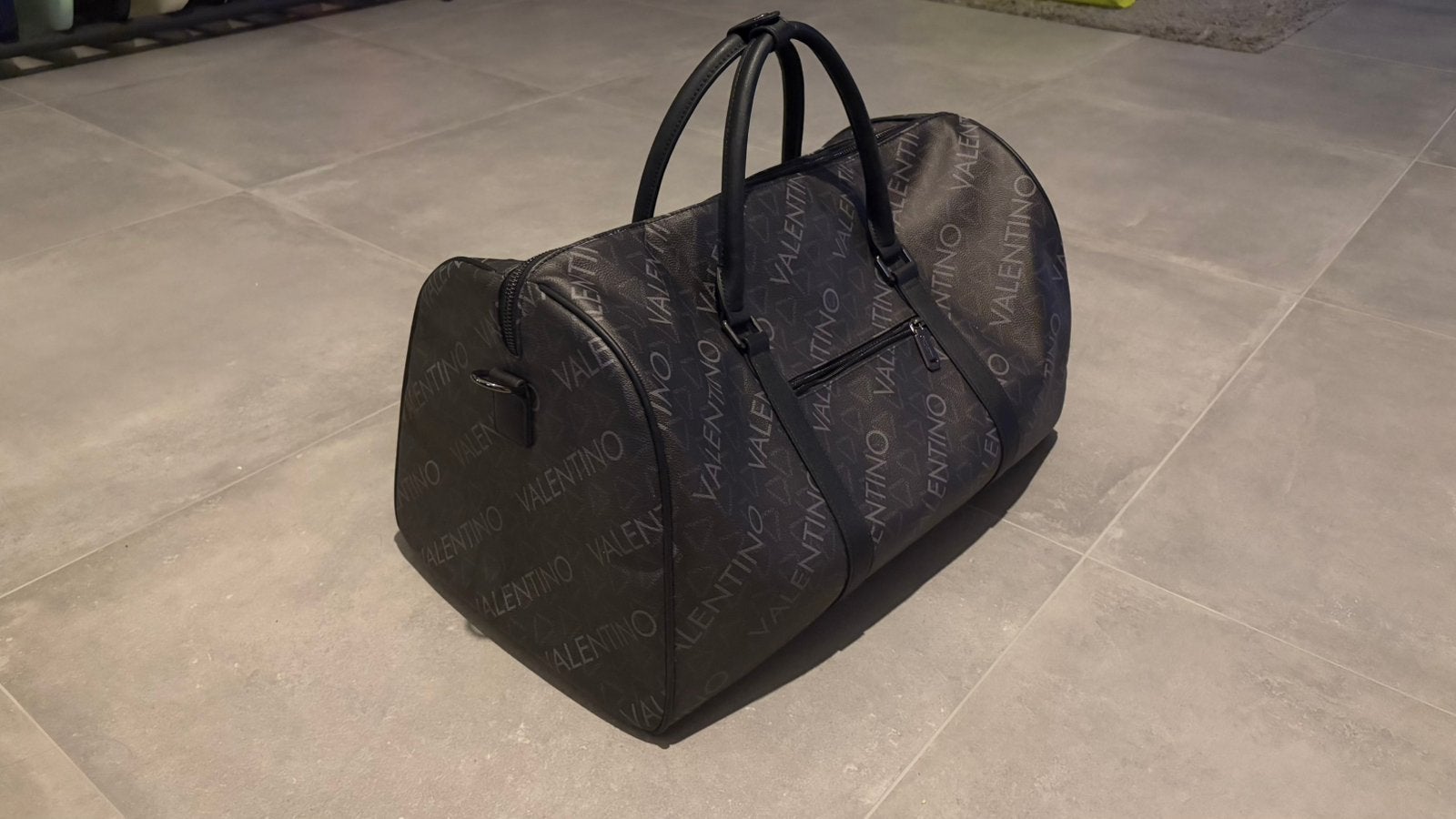 Originele Valentino Travel Bag, 40 tot 60 cm, 30 cm of meer, Zwart, Ophalen of Verzenden