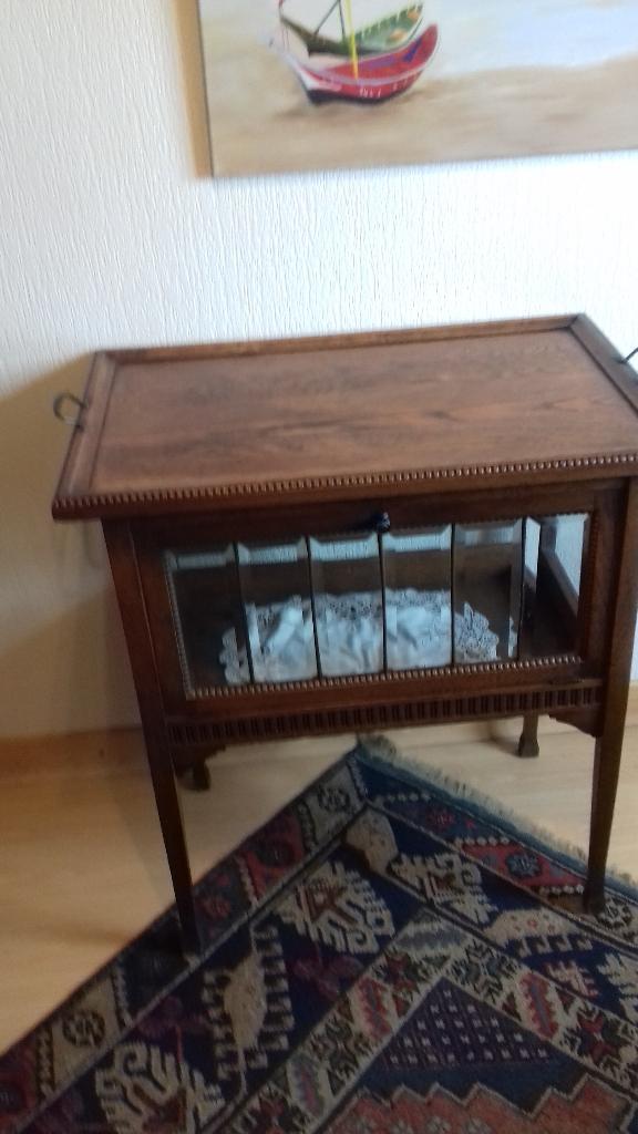 Minibar/Theekastje/Rariteiten of Curiosakabinet met plateau., Antiek en Kunst, Ophalen