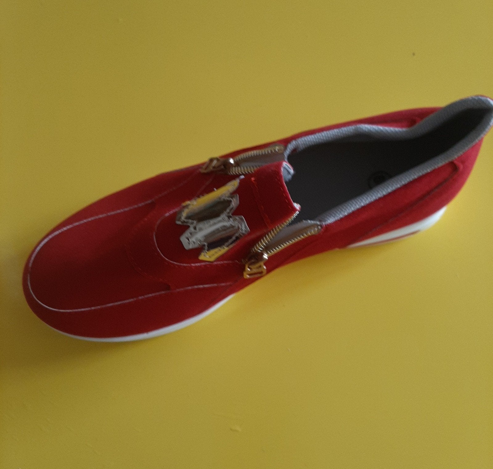 Sneakers rood licht voor de zomer met ritssluiting  maat 39, Kleding | Dames, Schoenen, Ophalen, Rood, Sneakers