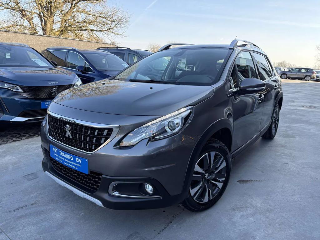 Peugeot 2008 1.2i ALLURE NAVIGATIE PANO-DAK CAMERA CARPLAY L, USB, Gebruikt, 1199 cc, Leder