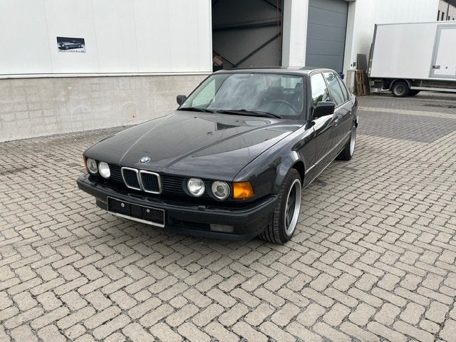 BMW 735 iL oldtimer in goede staat, foto 6