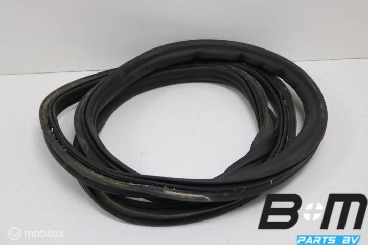 Achterkleprubber VW Scirocco FL 1K8827705B, Gebruikt