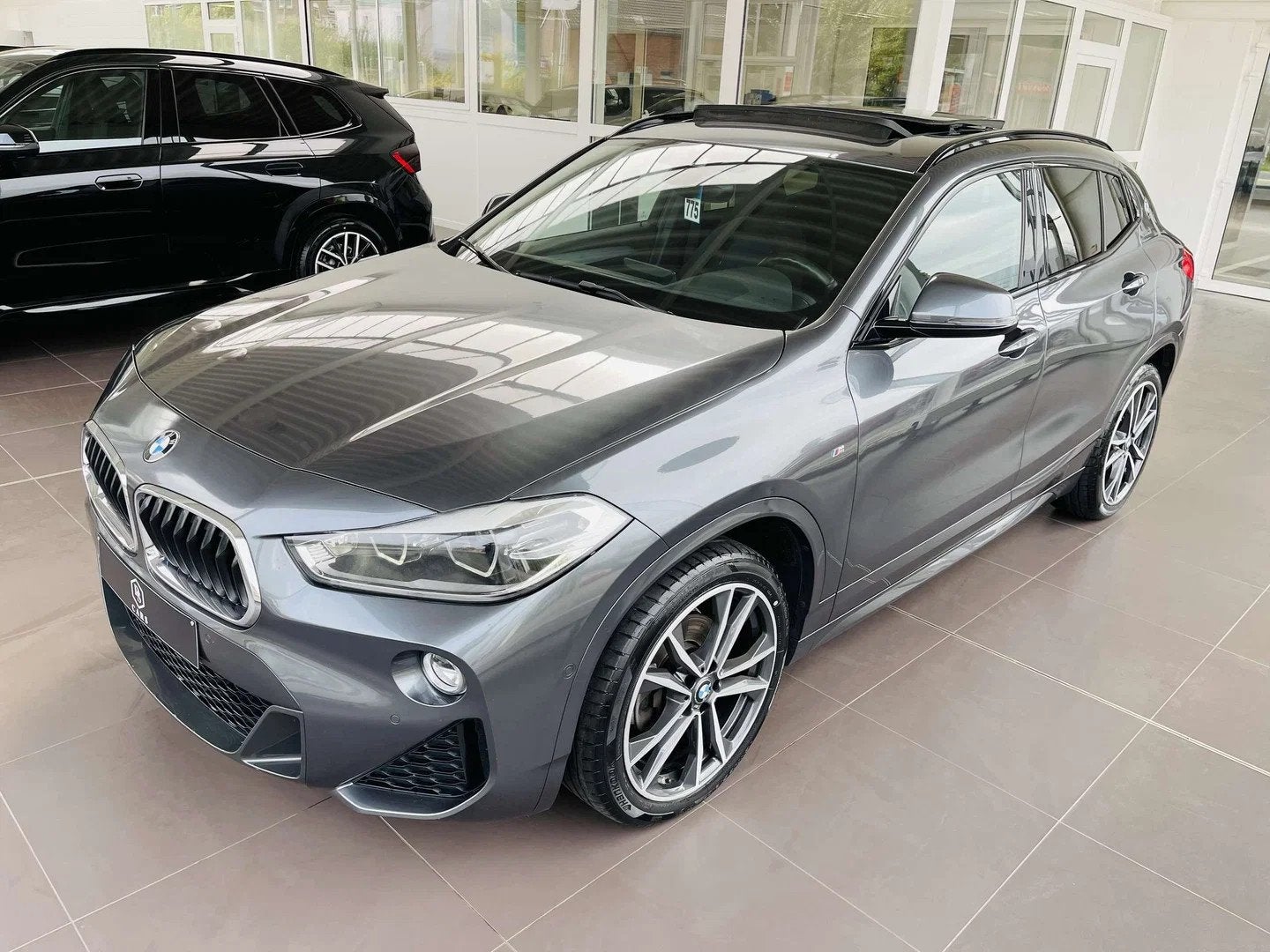 BMW X2 1.5i * GARANTIE + PACK M + TOIT PANO + LED + GPS *, Autos, BMW, 100 kW, Argent ou Gris, Euro 6, Entreprise