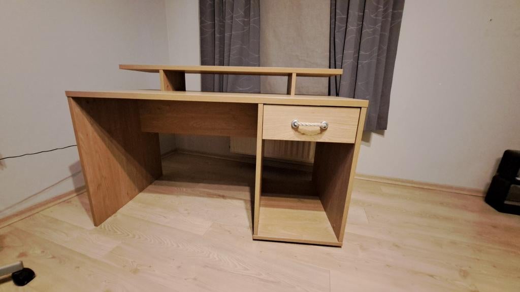 Zeer degelijke bureau, Huis en Inrichting, Ophalen