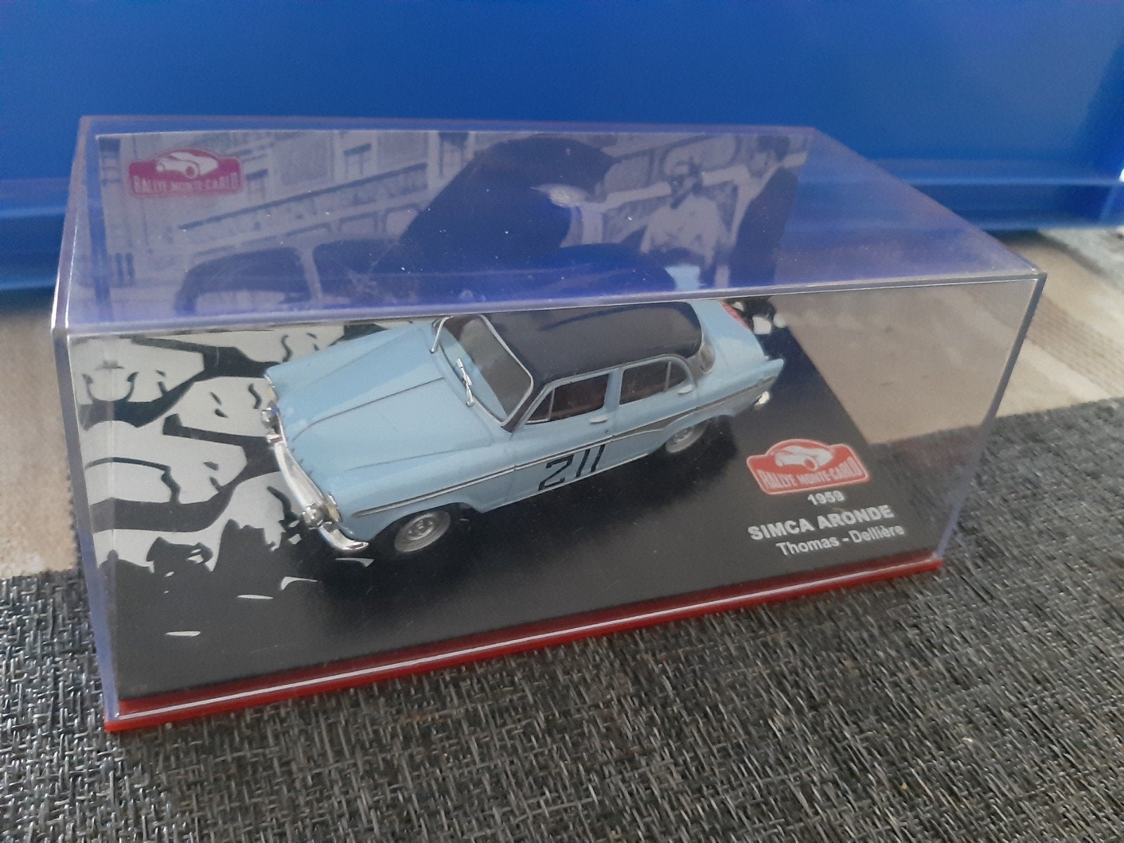 Voiture miniature 1.43 simca aronde, Hobby & Loisirs créatifs, Enlèvement ou Envoi, Voiture
