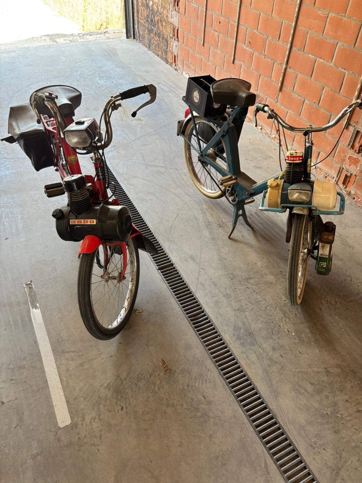 2x uitstekende solex 3800, Enlèvement, Utilisé, Classe A (25 km/h)