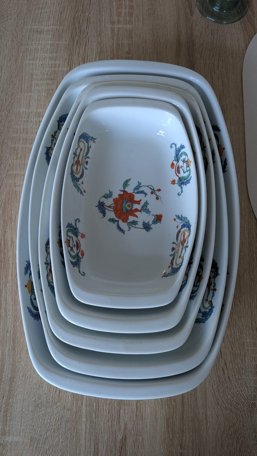 Service complet en porcelaine de Paris Décor Pavot, Enlèvement