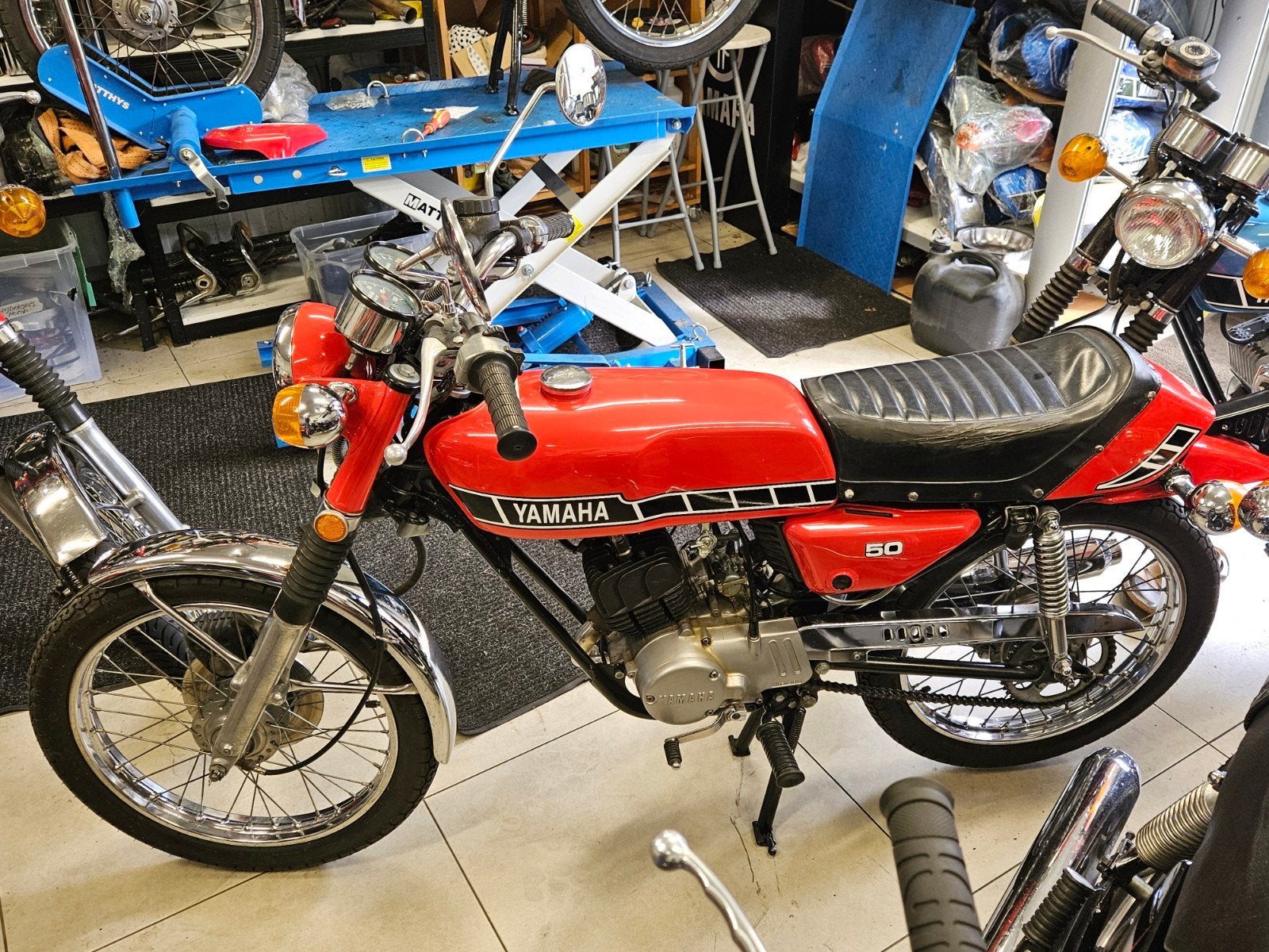 yamaha rd 50 3200 euro, Vélos & Vélomoteurs, Enlèvement ou Envoi, Yamaha