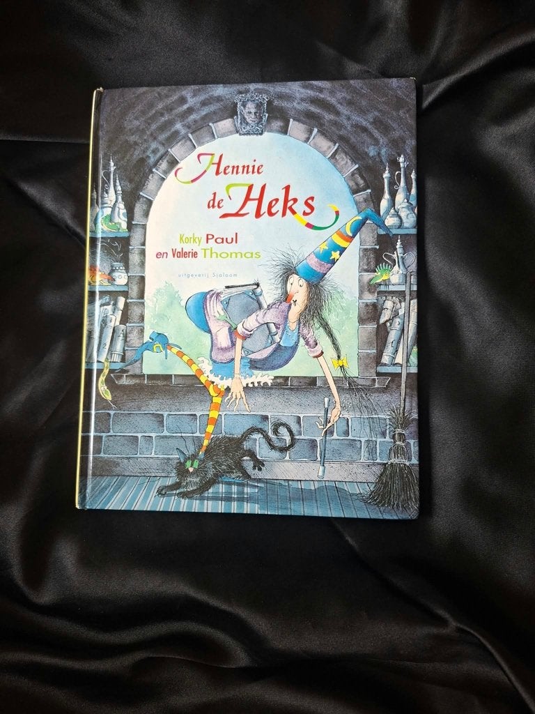 Hennie de Heks, Gelezen, Fictie algemeen, Ophalen of Verzenden, Korky Paul