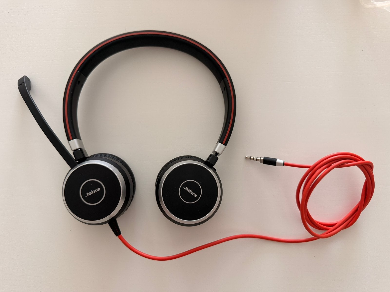 Jabra Evolve 40 headset met opberghoes, Ophalen, Zo goed als nieuw, Jabra, Zwart