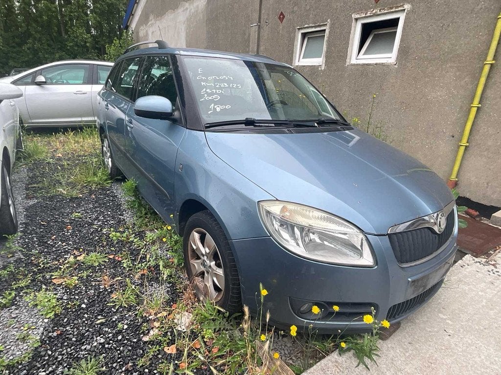 Voiture voyageurs Skoda Fabia 2012, Achat, Entreprise, Autres carburants, Autre carrosserie