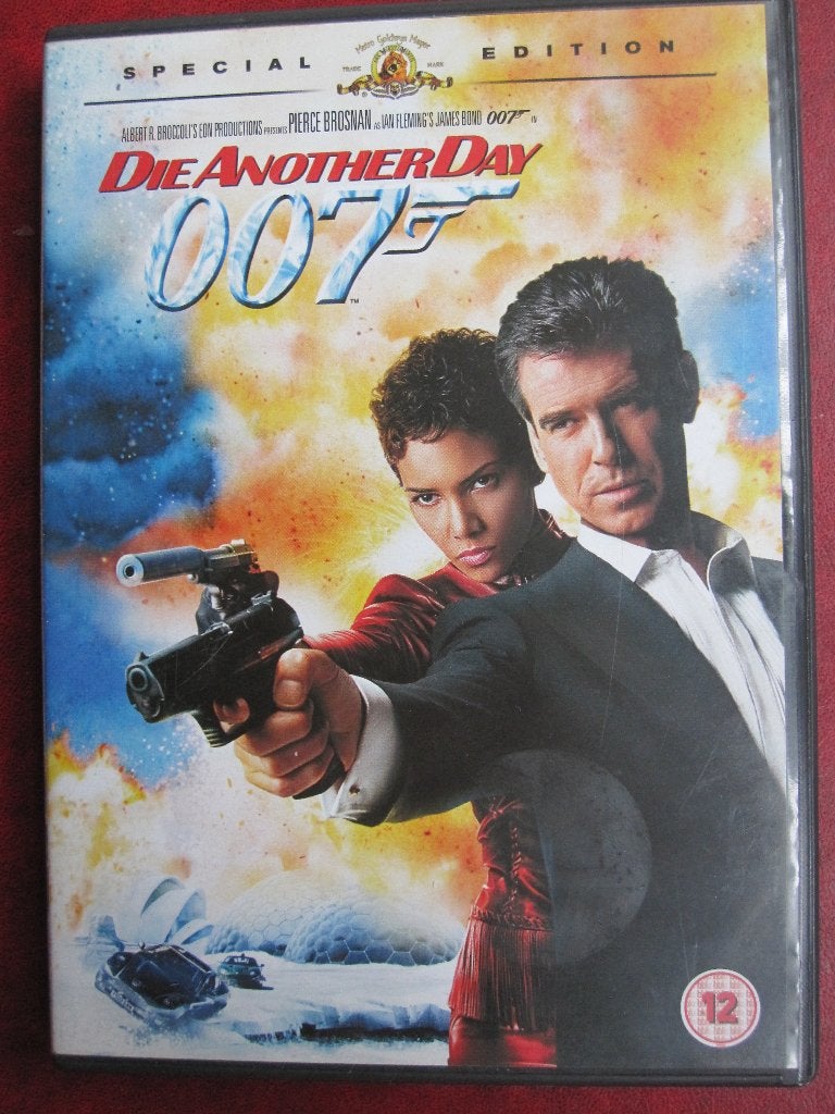 James Bond - Die Another Day (2002) 2 disques, CD & DVD, DVD | Action, Comme neuf, Action, Coffret, À partir de 12 ans, Enlèvement ou Envoi
