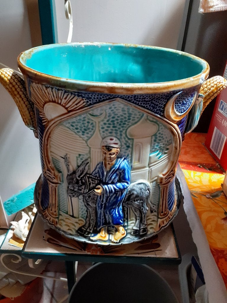 Cache pot de fleurs à reliefs et poignées, Jardin & Terrasse, Pots de fleurs, Utilisé, Poterie, Intérieur, Jardin, Moins de 40 cm