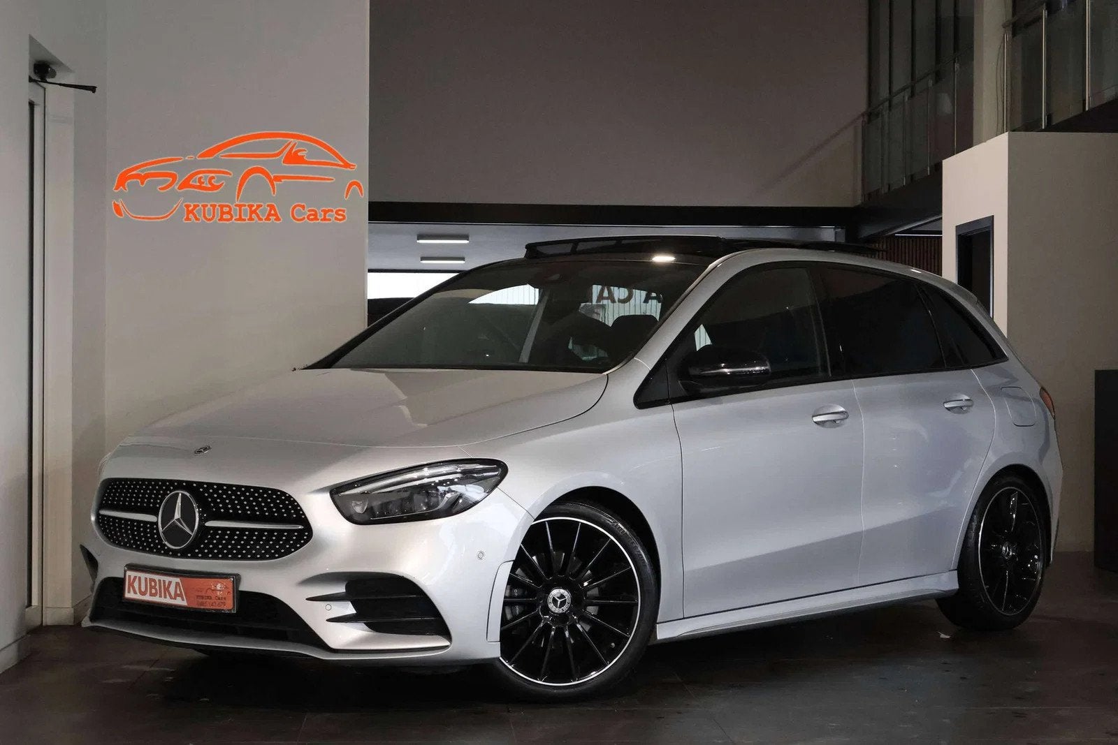 Mercedes-Benz B-CLASS 180 B 180 AMG-Line Pano CruiseC CarPla, 100 kW, Achat, Euro 6, 5 places