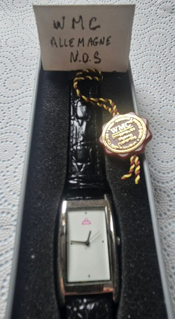 Montre WMC Convex 8880 – Quartz – N.O.S. – Coffret (MW35), Enlèvement ou Envoi