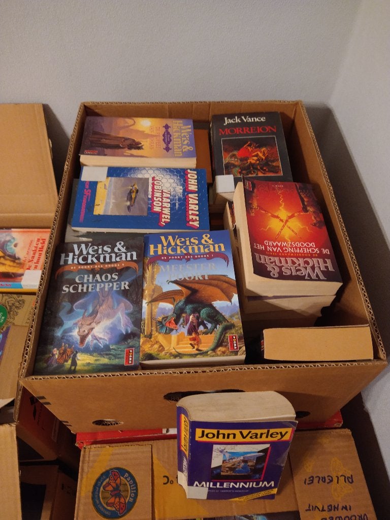 Groot lot Science Fiction boeken, Ophalen