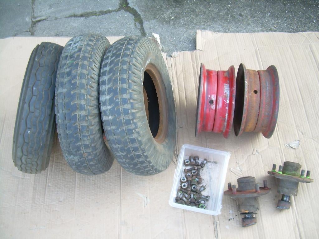 3banden 16x4  400-8 met velgen,1band 3.50-10, krik 30Ten 15T, Ophalen
